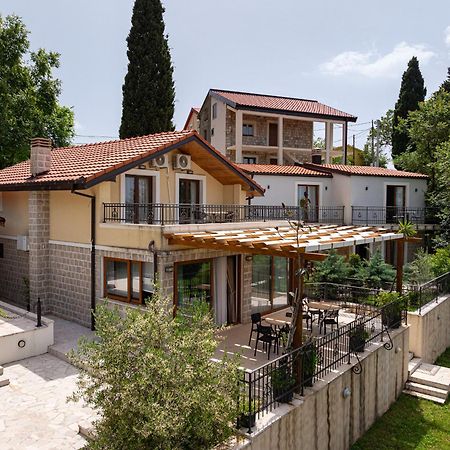 Sunset & Sunrise Villas In Stanisici-Two Villas With Common Pool Budva Eksteriør billede