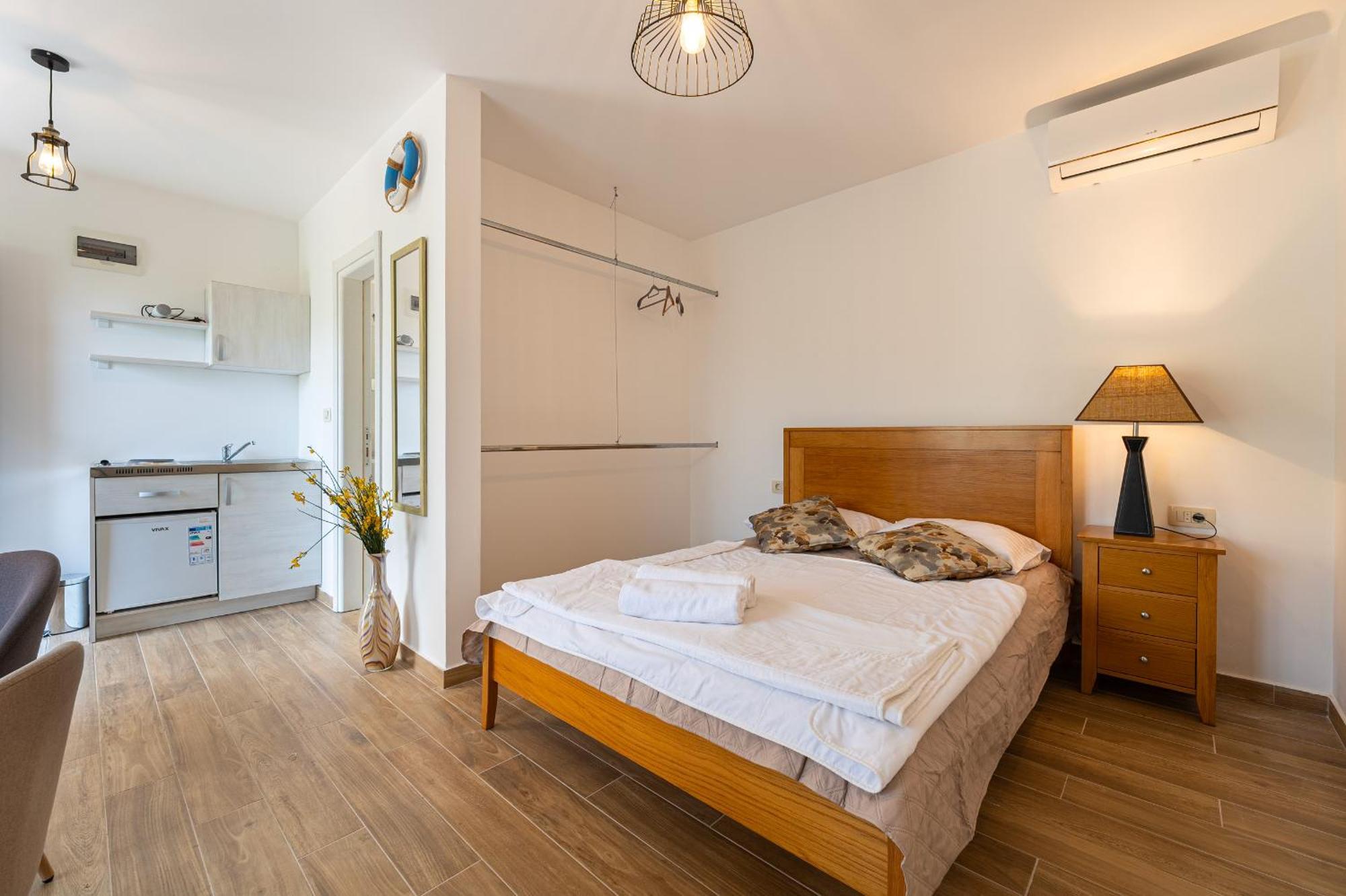 Sunset & Sunrise Villas In Stanisici-Two Villas With Common Pool Budva Eksteriør billede