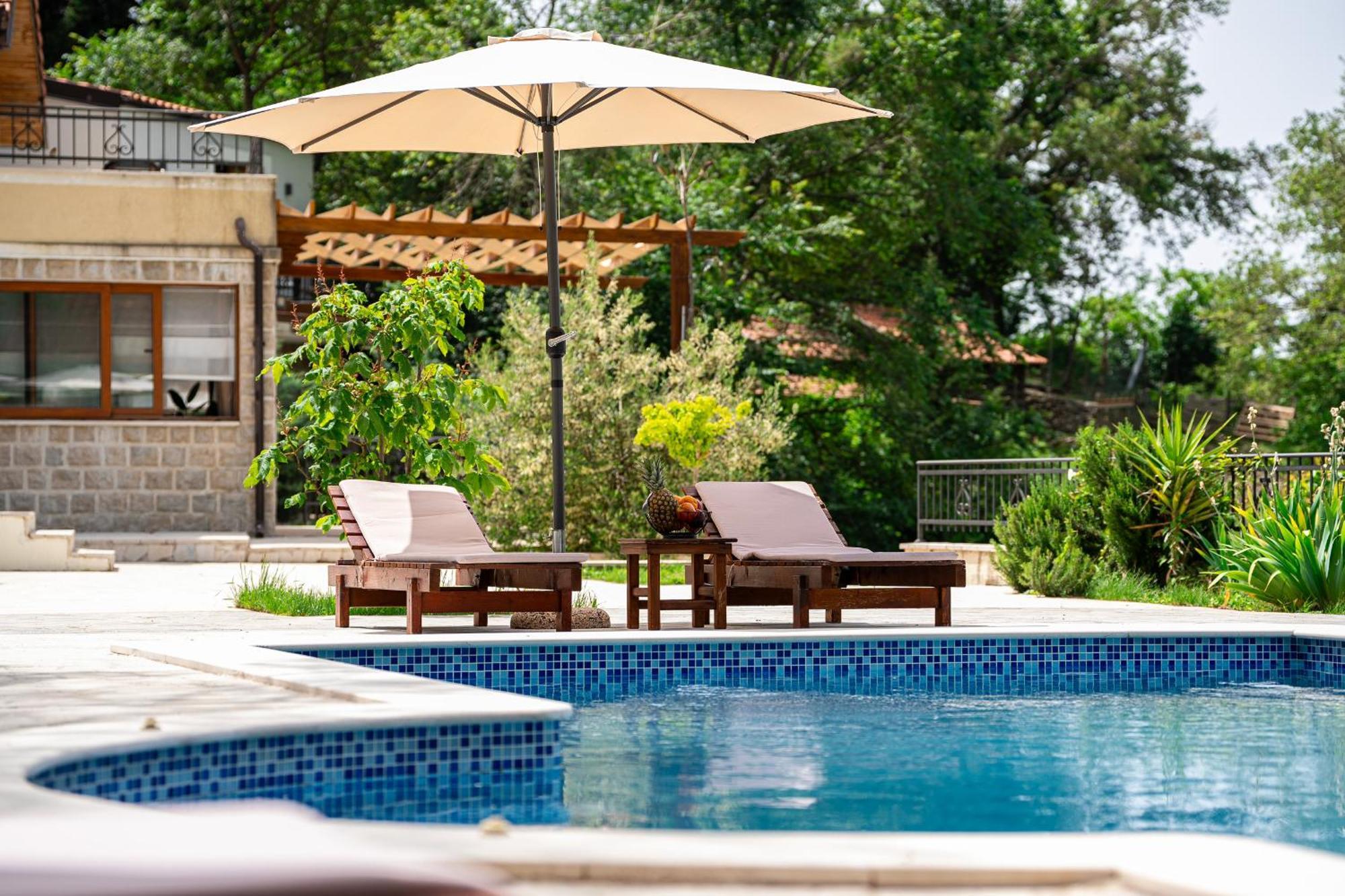 Sunset & Sunrise Villas In Stanisici-Two Villas With Common Pool Budva Eksteriør billede