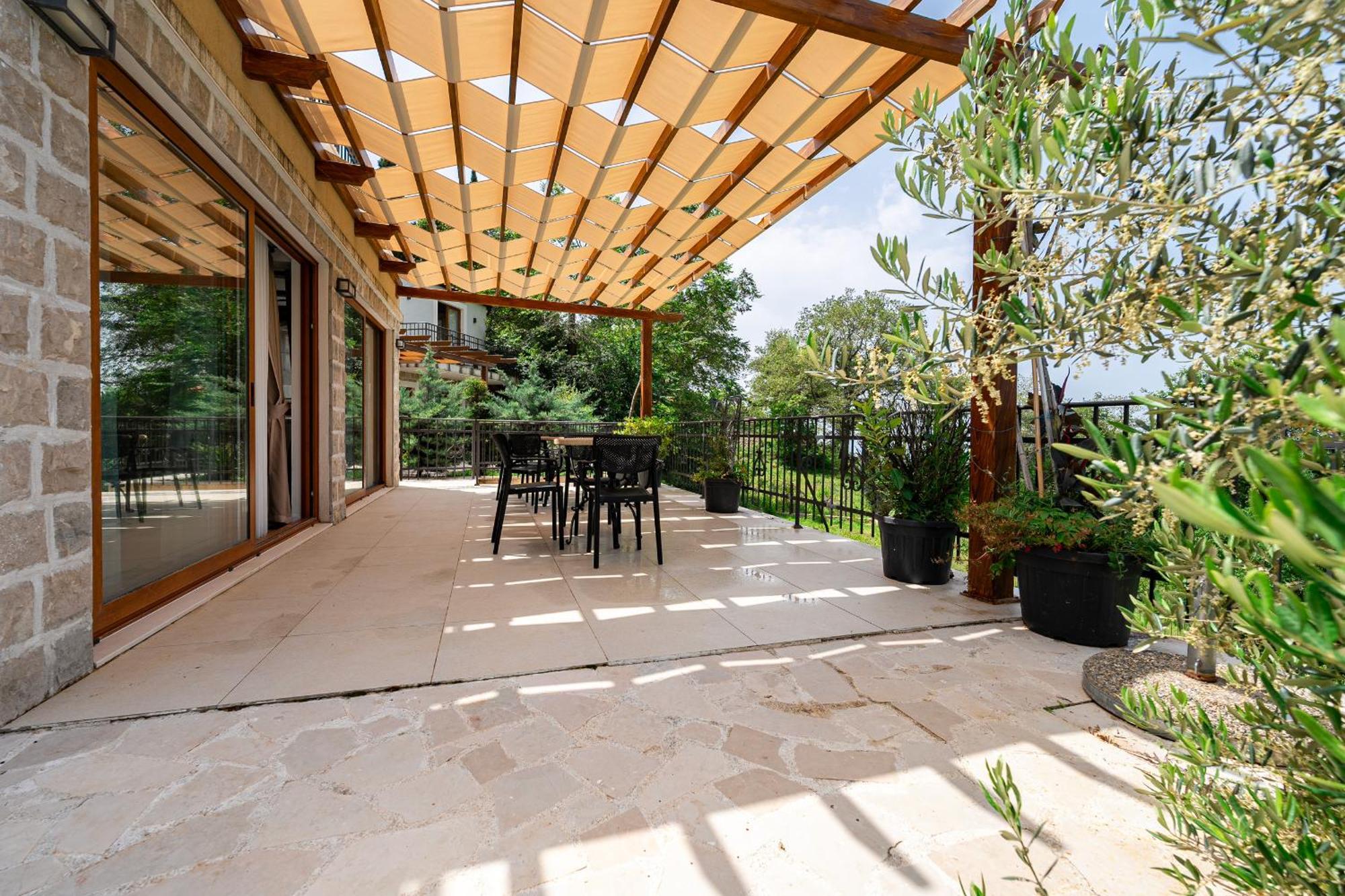 Sunset & Sunrise Villas In Stanisici-Two Villas With Common Pool Budva Eksteriør billede